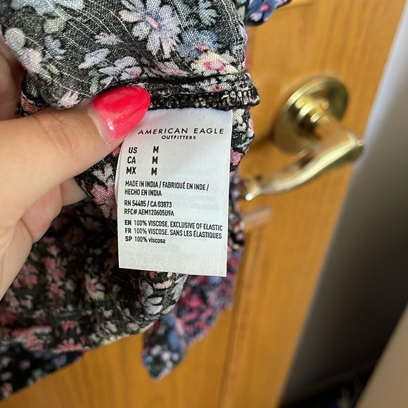 American Eagle Cropped Blouse - Picture 5 of 5